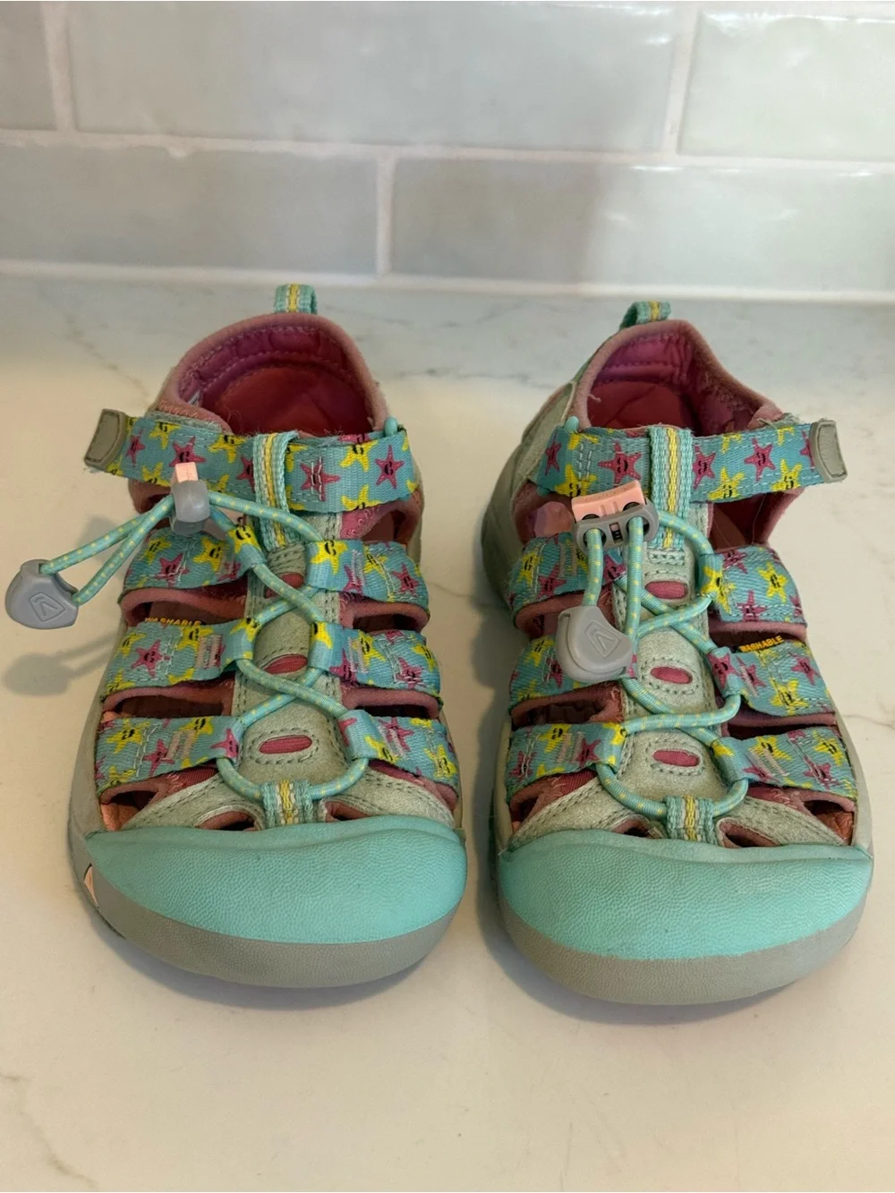 Keen Kids Aqua and Pink Star-Print Closed-Toe Sandals